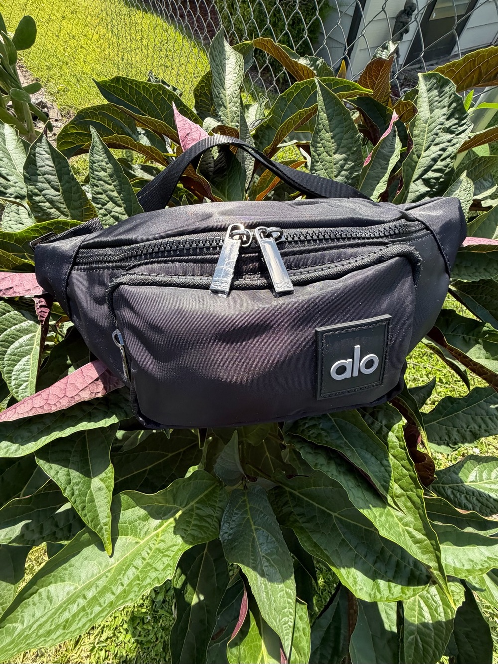 ALO Yoga Black Crossbody Fanny Pack - Picture 10 of 16